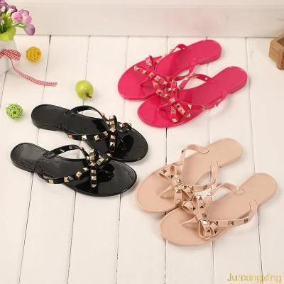 

2021 fashion women sandals bowknot with rivets flat flip flops beach shoes summer rivets slippers Thong handiness black sandals