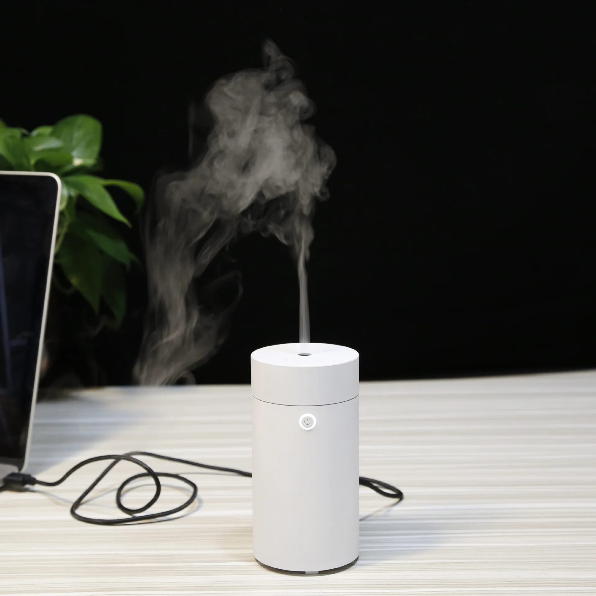 

Car Air Humidifier Ultrasonic Aroma Diffuser Essential Oil Mini USB Aromatherapy Auto Air Purifier Nano Cool Mist Maker