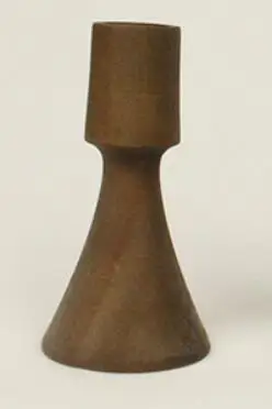 

Деревянный подсвечник Xbees