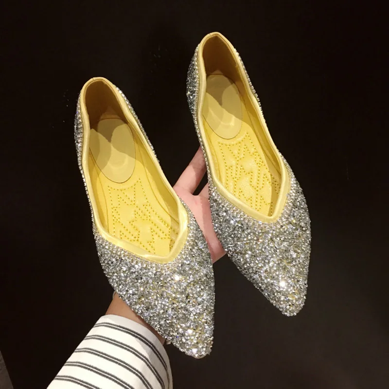 Модная блестящая обувь женская на плоской подошве повседневная без застежки