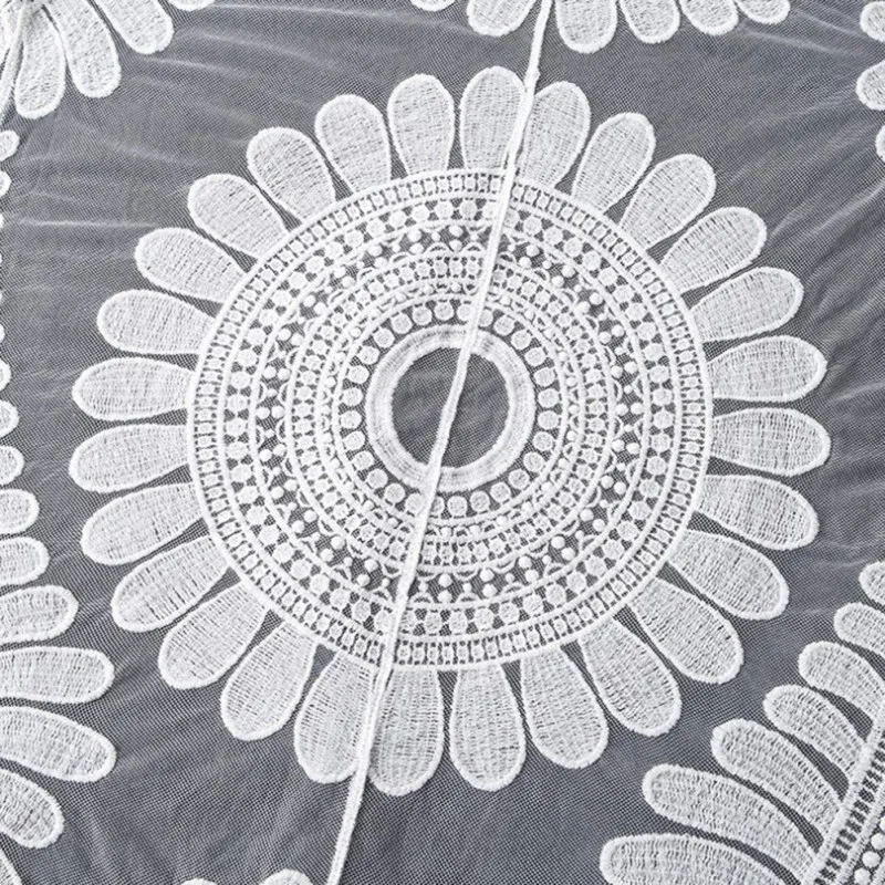 

2021 Summer New Women Lace Embroidered Casual Half Sleeve Loose Sun Protection Summer Beach Tops