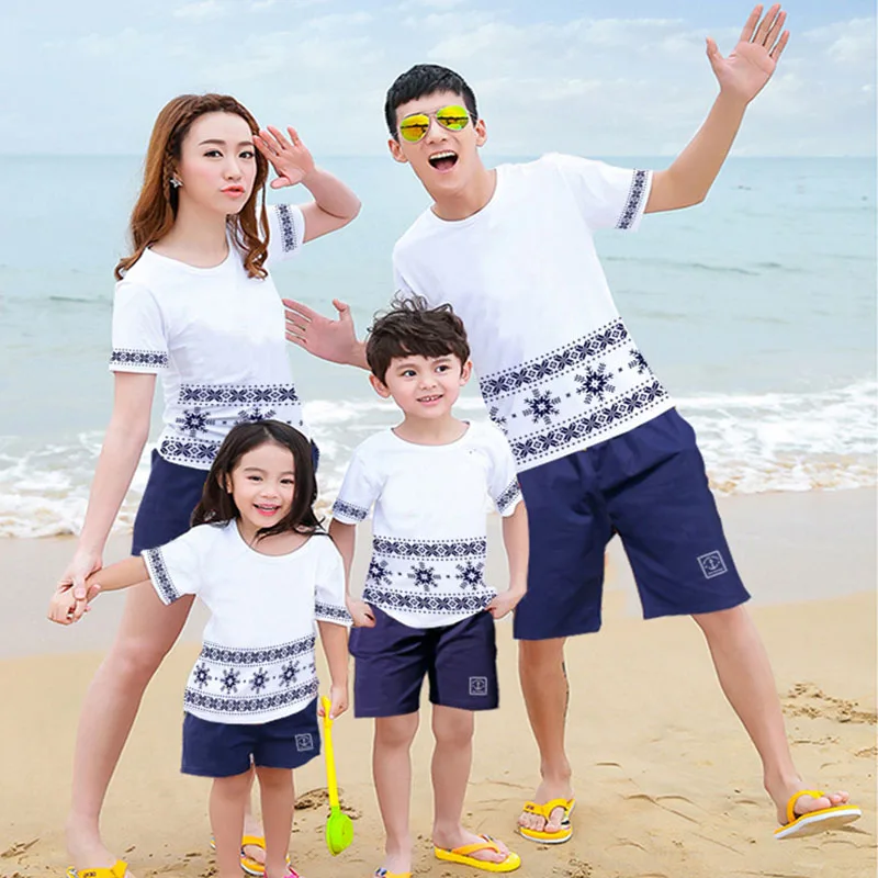 Семейный пляжный комплект одежды для отпуска одежда мамы и дочки футболка шорты