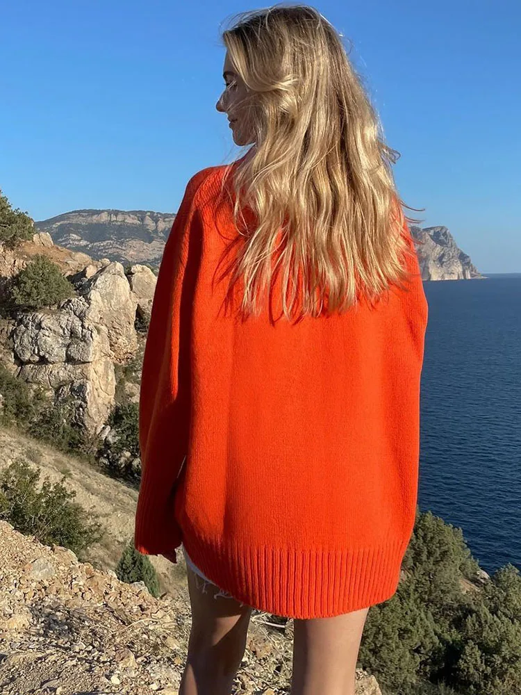 Женский вязаный пуловер с круглым вырезом и длинными рукавами | Пуловеры