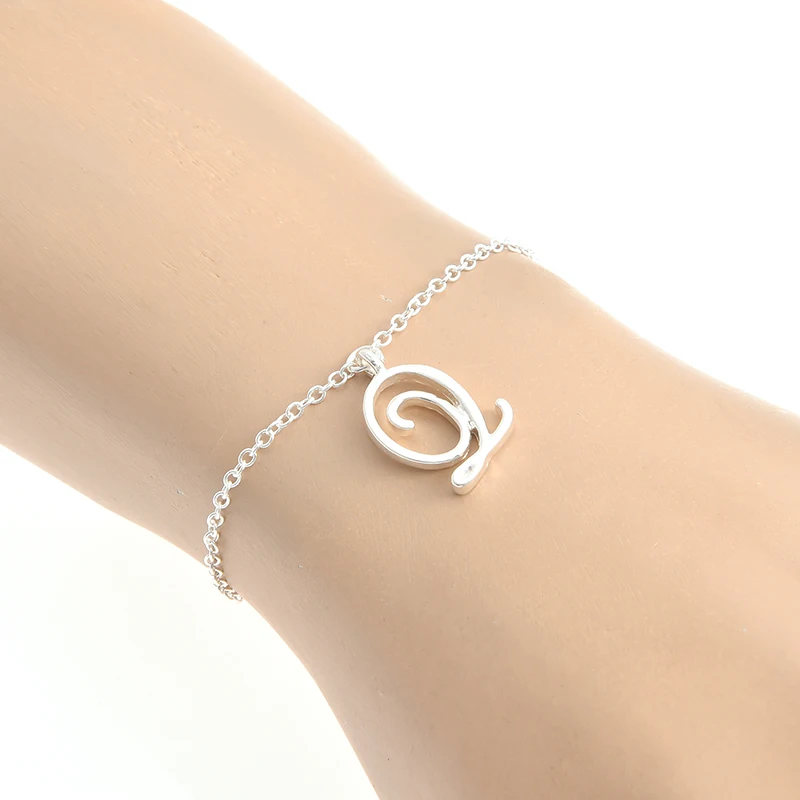 

Monogram Cursive Initial Q Name Bracelet Swirl English Alphabet Letter Initials Text Character Chain Bracelets Gift for Friends