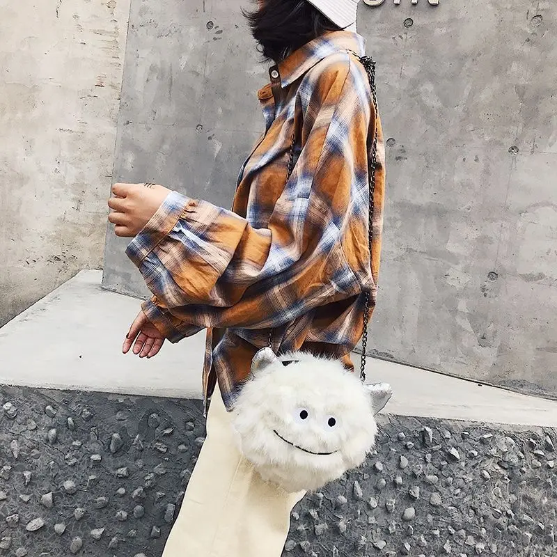 

Зимняя женская плюшевая сумка Monster, забавная маленькая сумка на одно плечо, Женская осенне-зимняя стильная круглая мини-сумка через плечо с ...