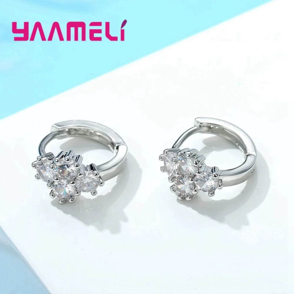 Серьги-кольца женские из серебра 925 пробы с блестящим прозрачным цирконием |