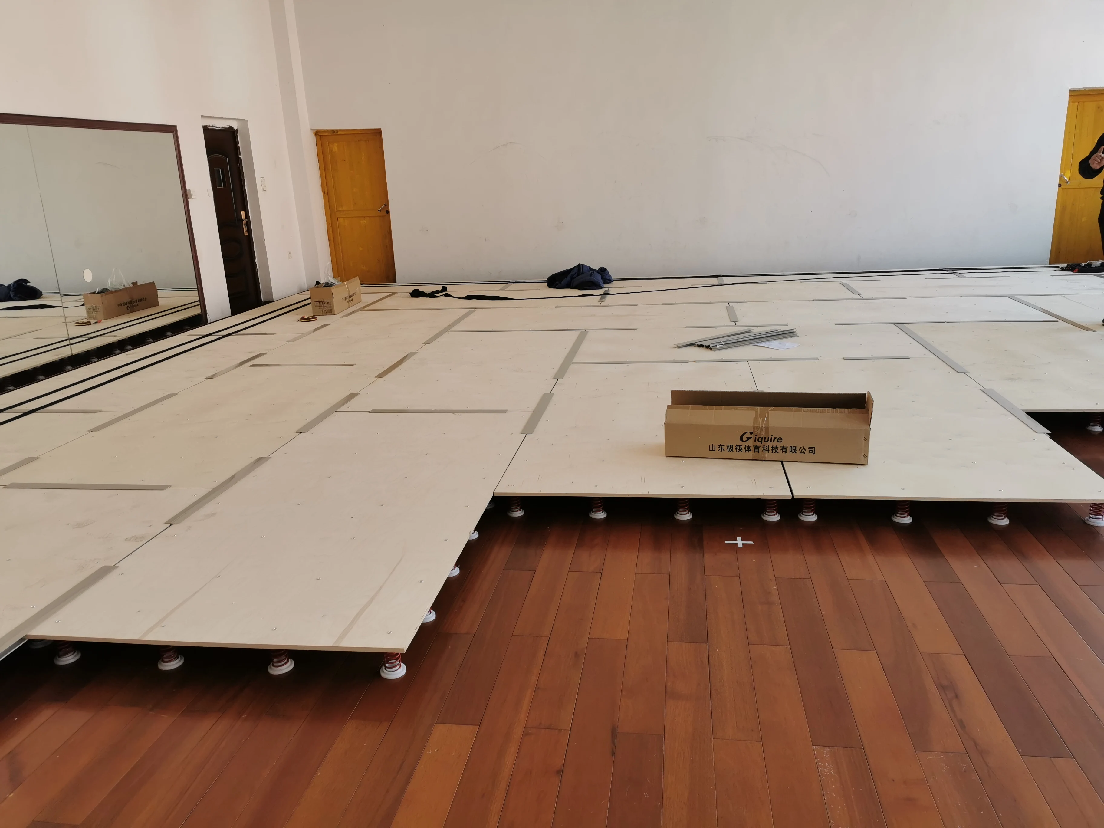 

Gymnastic spring board jumping table floor gymnastics competition spring