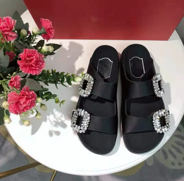 

2021 Летние Новые Стильные двубортные Стразы с квадратной пряжкой модная верхняя одежда тапочки для улицы пляжная обувь для женщин