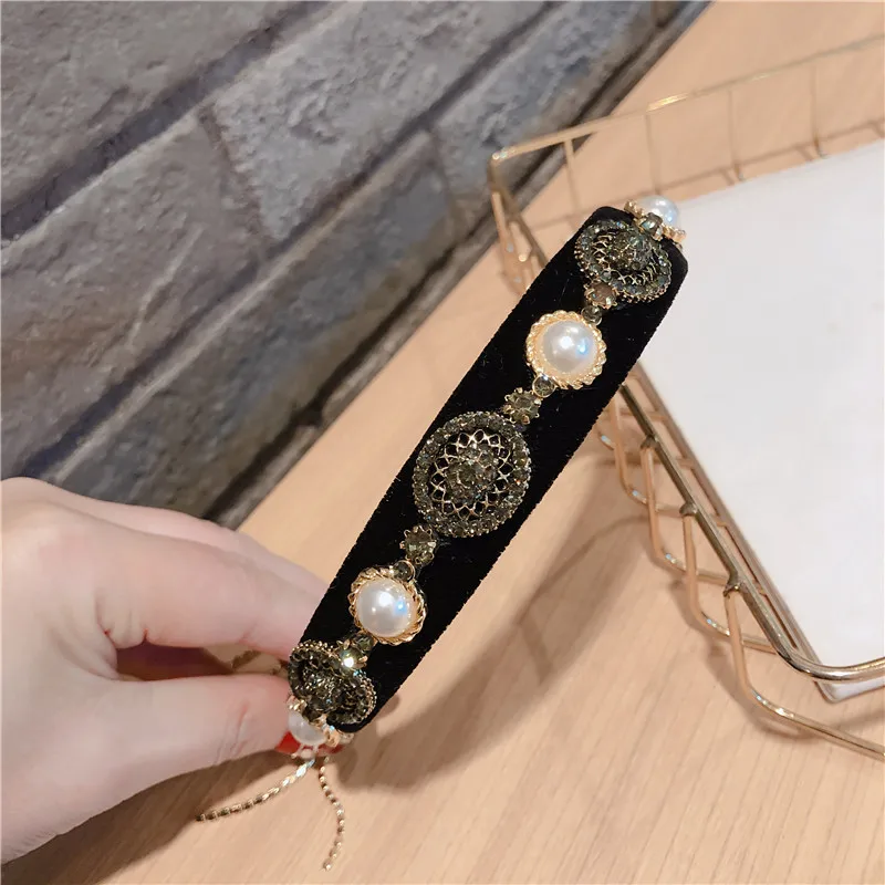 

2020 Sweet Tassel Rhinestone Hairband Women Fashion Luxury Black Fabric Headwear Lady Vintage Court Headband Hair Accessories