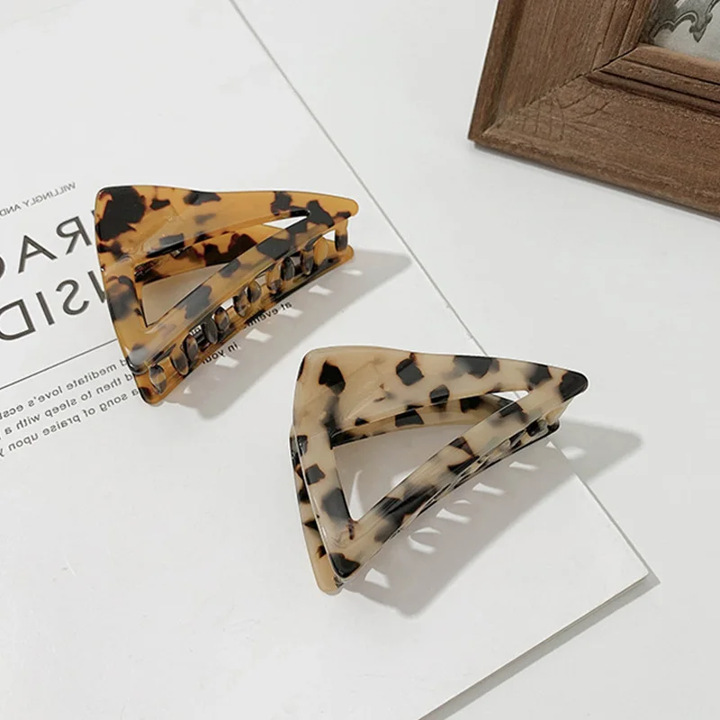 

New Leopard Print Hair Clip Mini Hair Claw Clip Barrettes Sweet Hairpin Barrette Retro Hair Claws Women Girls Hair Accessories