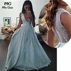 Платье для выпускного вечера с кружевом и глубоким V-образным вырезом