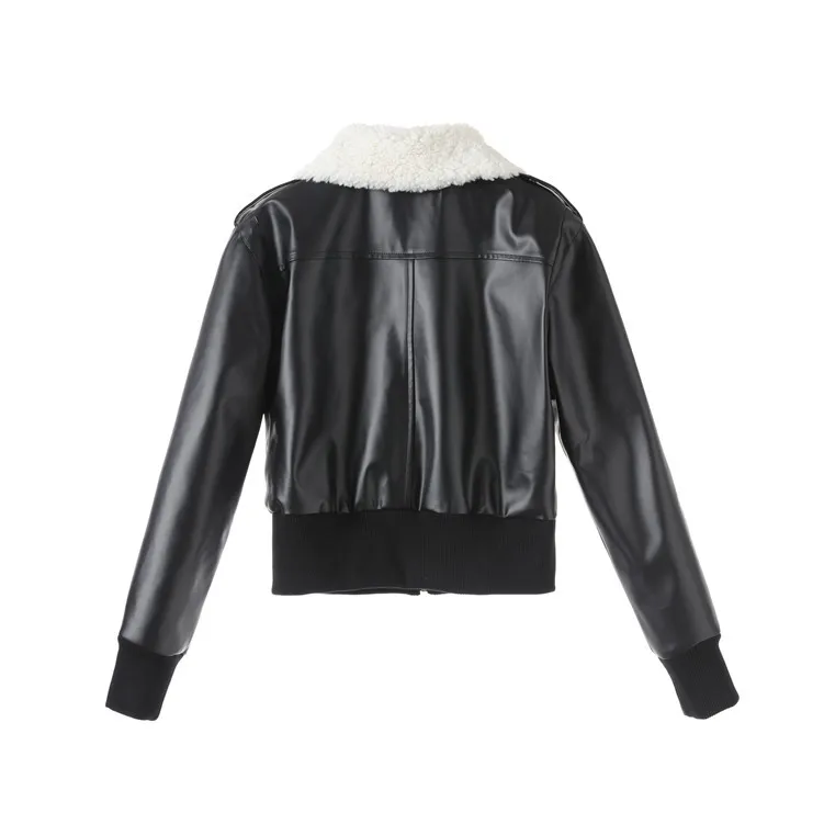 Короткая кожаная куртка с отворотом из меха ягненка укороченный топ на молнии
