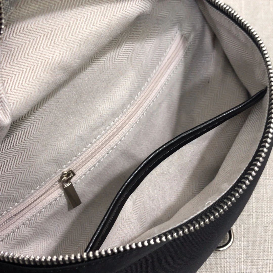 

2021 new female bag saddle bag soft leather chest bag fashion trend mult