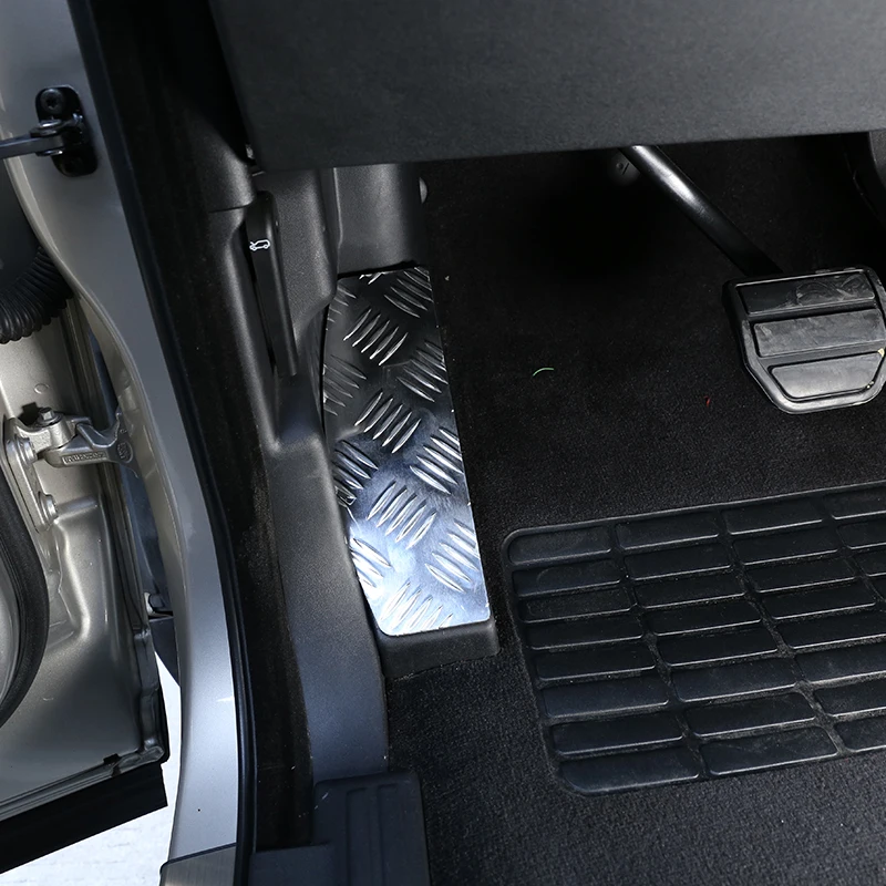 

Aluminum alloy Silver Foot Rest Pedal Pad Cover Stickers Car Styling For Land rover Discovery 3 4 LR3 4 2004-16 Car Accessories