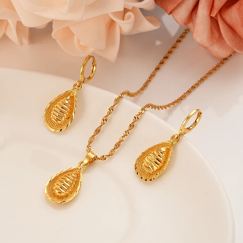 Комплект из колье и серёг с кристаллами | Украшения аксессуары