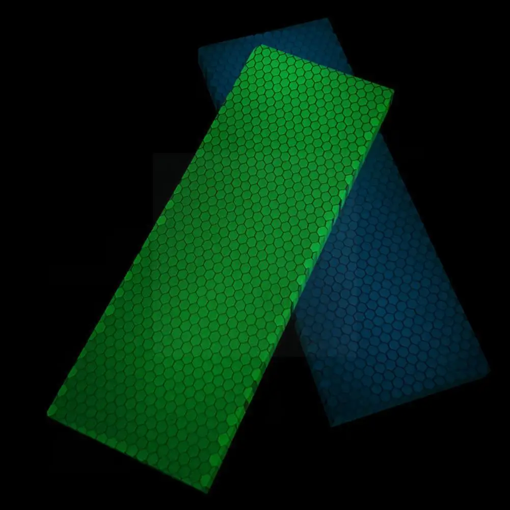 

1pc Luminous Resin Material Snakeskin Pattern Honeycomb Handle Board Tool Patch Resin Knife Accessories Blue Green Outdoor O1z9