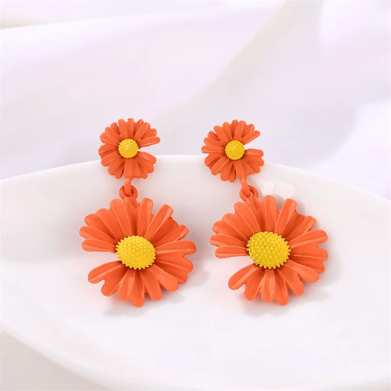 Корейские милые маленькие висячие серьги с ромашками для женщин серьги-гвоздики