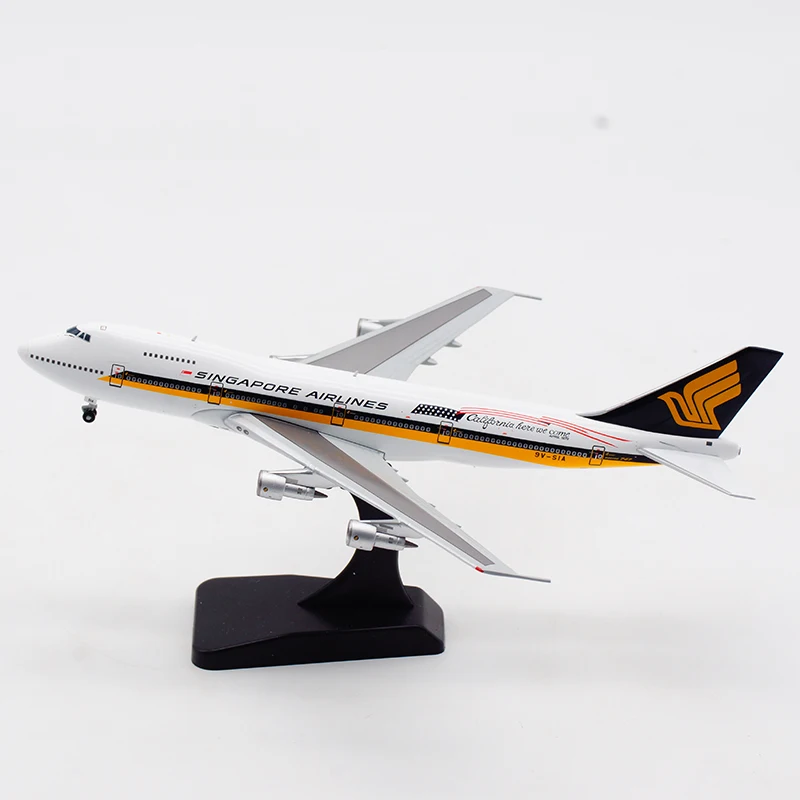 

1: 400 Scale Singapore B747-200 9V-SIA Airlines Model with Base Alloy Transport Aircraft for Collectible Souvenir Gift Toy