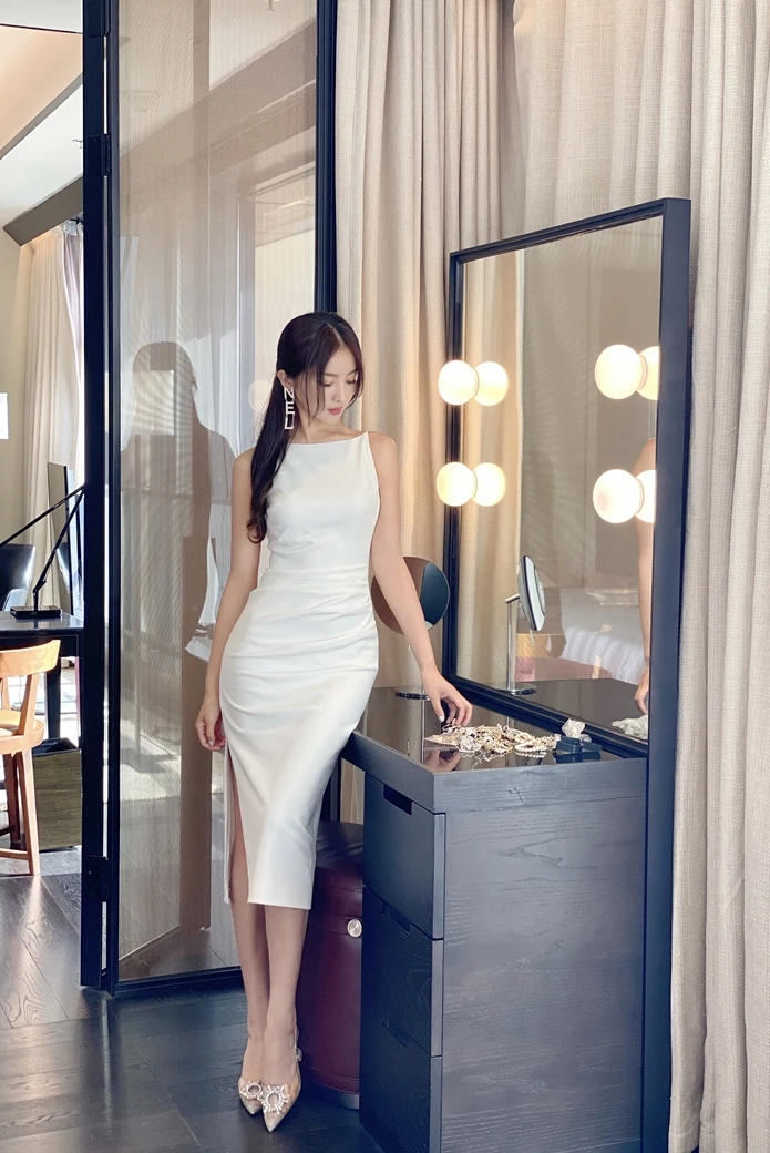 

Elegant Shuyuan Spring and Summer New One-neck Temperament Waist Dress Women