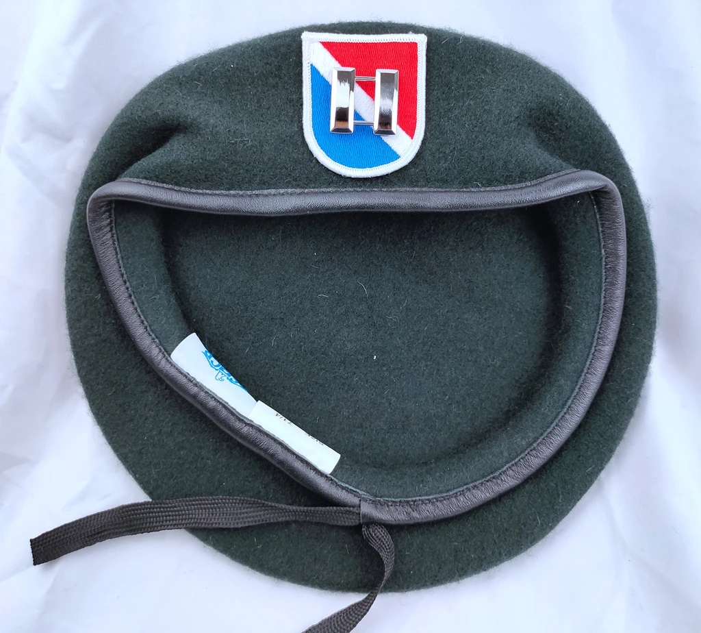 Tomwang2012 армия США 11 Группа спецназа шерстяной зеленый берет и военный капитан