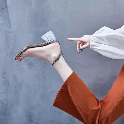

2021 summer new all-match thick heel with crystal high heel fashion transparent large size female sandals