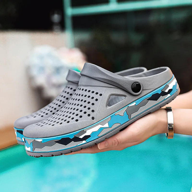 

New Design Men Sandals Crocks Summer Hole Shoes Crok Rubber Soft Sandals Roman Gladiator Beach Flat Sandals Slippers Water Shoes