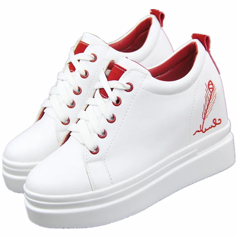 Кроссовки женские на платформе 8 см повседневная обувь танкетке белые весна