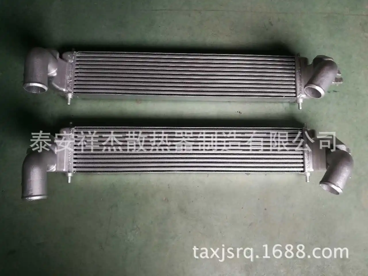 Радиатор для заводской прямой поставки резервуара воды автомобильного