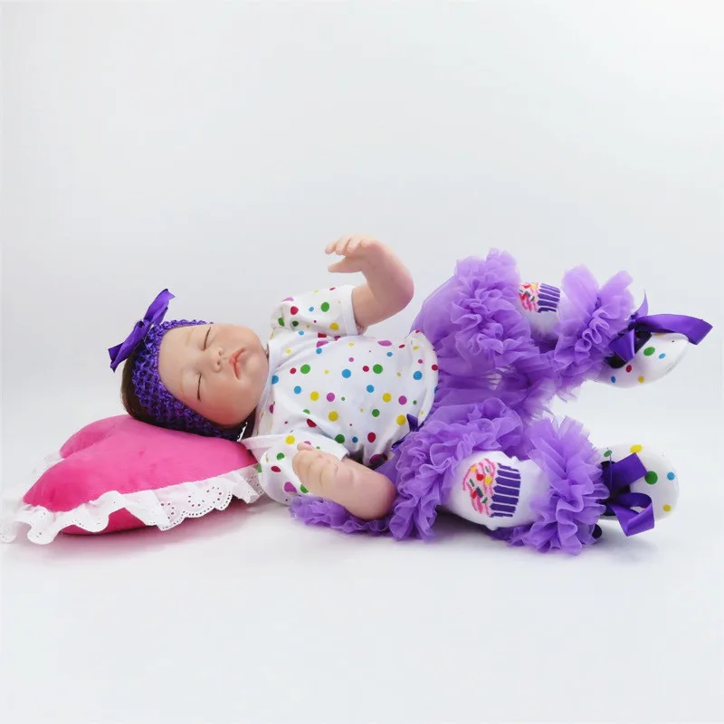 

55cm Christmas Reborn Baby Dolls and Doll Clothes Silicone Cute Soft Baby Playmate Doll Creative Christmas Birthday Gifts
