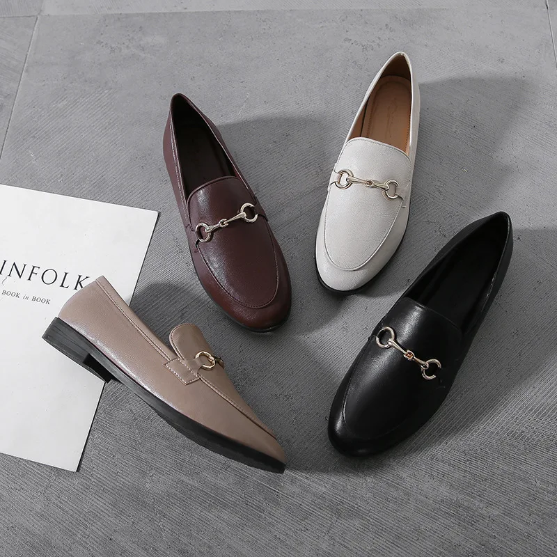 

Women's Loafers Solid Color Metal Decoration British Style Small Leather Shoes Comfortable and Light Outdoor Casual Shoes 2021