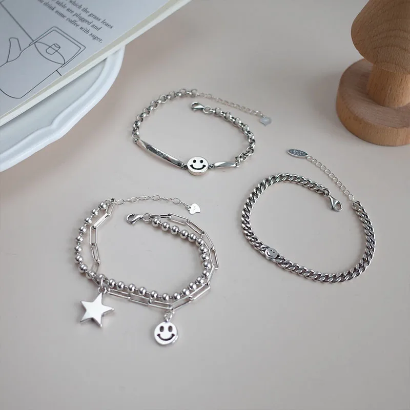 Женский браслет с подвеской AOMU золотистый и серебристый в виде пятиконечной