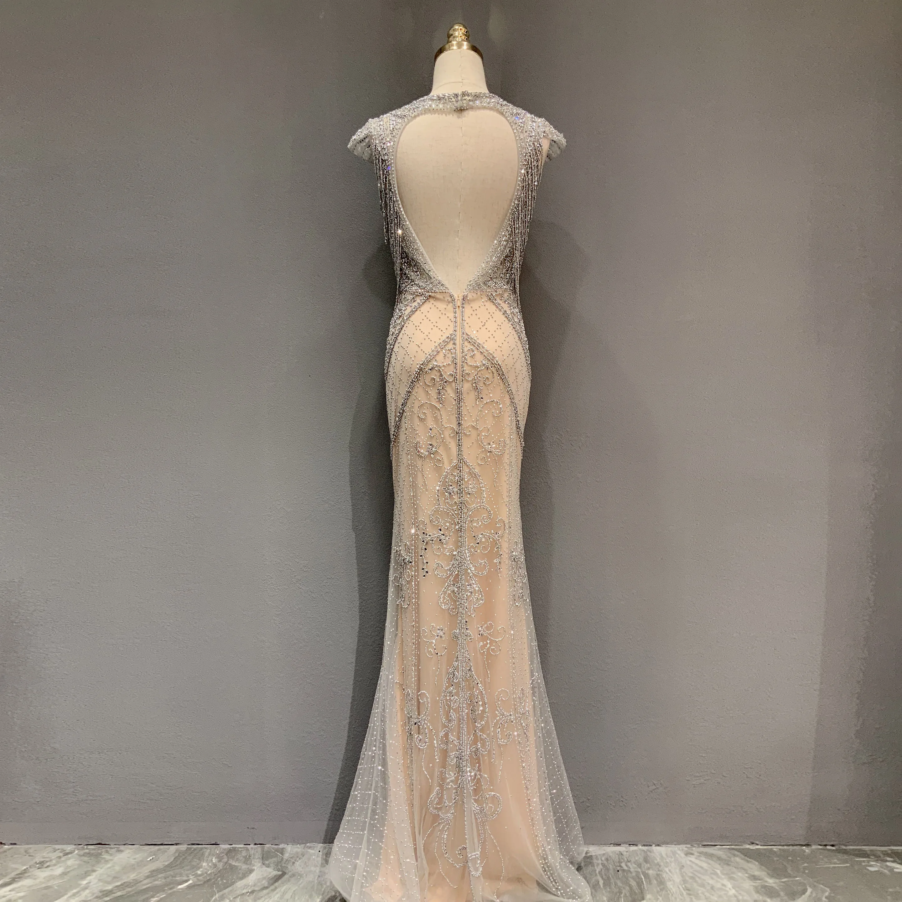 Goede Luxe Champagne V-hals Sexy Avondjurken 2020 Diamant Kralen Mouwloze Mermaid Formele Kleding