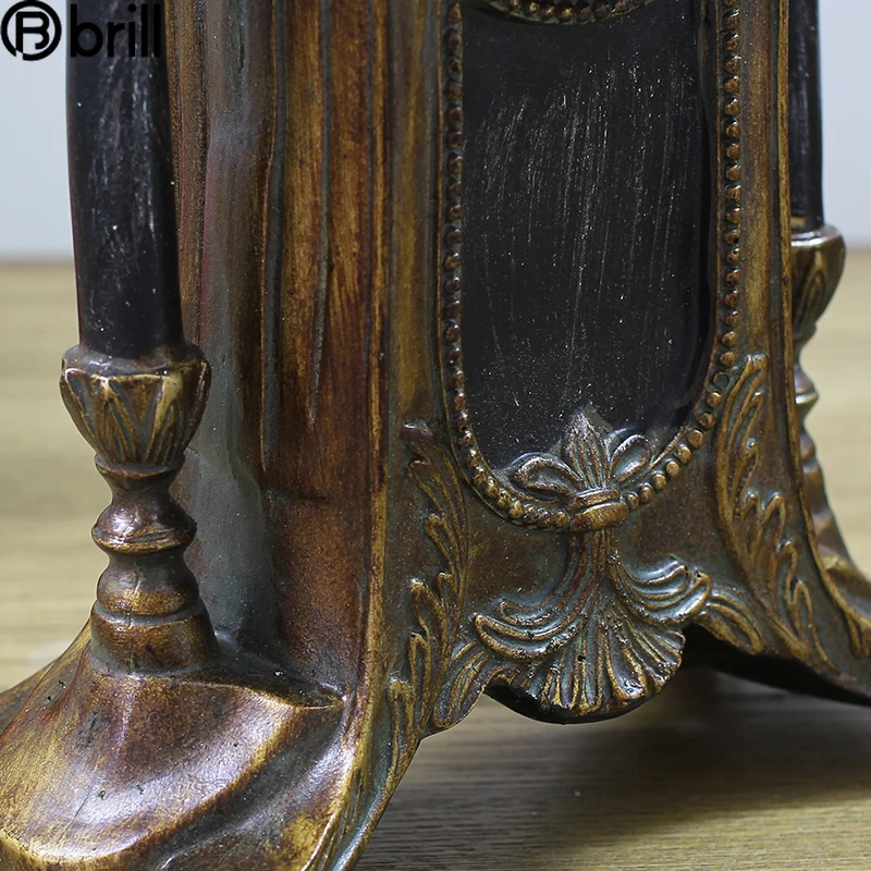 

Antique Vintage Table Clock European Retro Style Living Room Decoration Ornament Golden Copper Clock American Style Home Decor