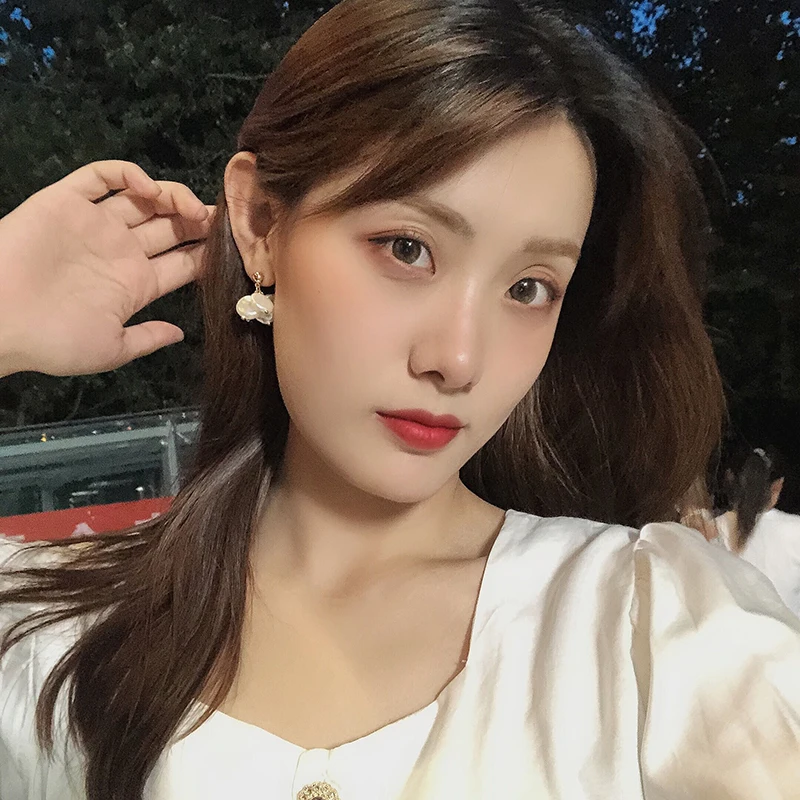 Милые ювелирные серьги Короткие стильные позолоченные женские темпераментные