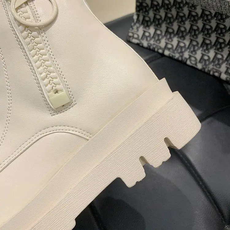 Женские Теплые ботильоны на меху черные или бежевые байкерские ботинки