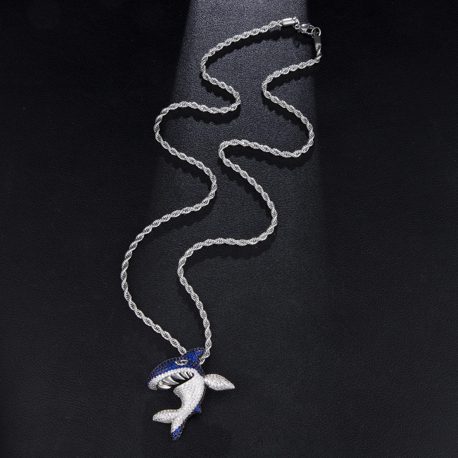 

European Hiphopins Hip Hop Copper Micro Inlaid with Zircon Silver Color Shark Couples Pendant Daily wear necklace