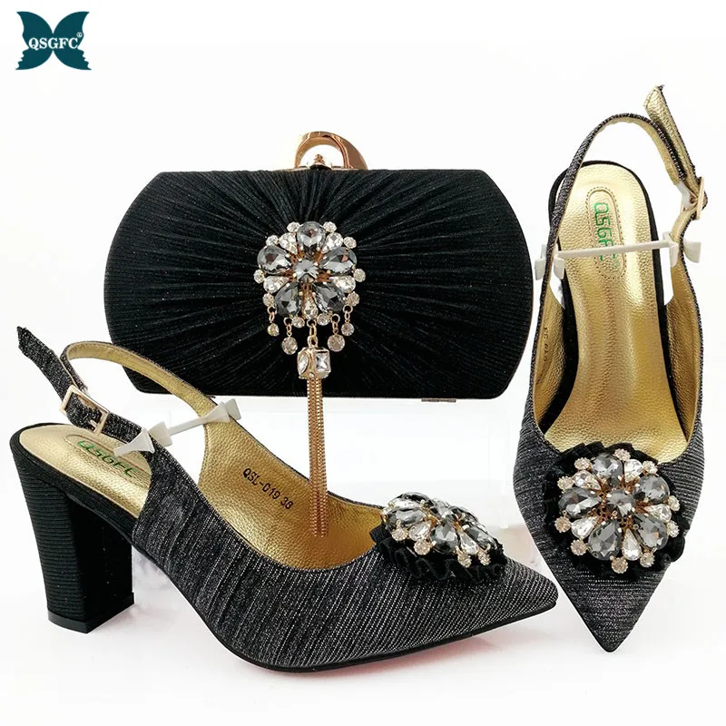 Новейшая модель зимние туфли черного цвета и сумка в комплекте с камнями Женская