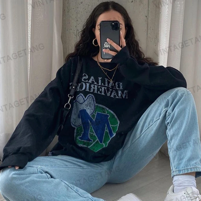 

B-TOTO American Retro Black Big Print Round Neck Pullover Sweater Women Tide Ins Tide Brand Super Fire 2021