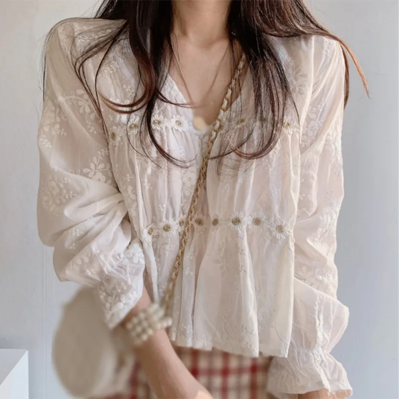 

Women Chic V-neck Hollow Lace Blouse Three-dimensional Flower Blouses Women Spring Autumn Long Sleeve Tops