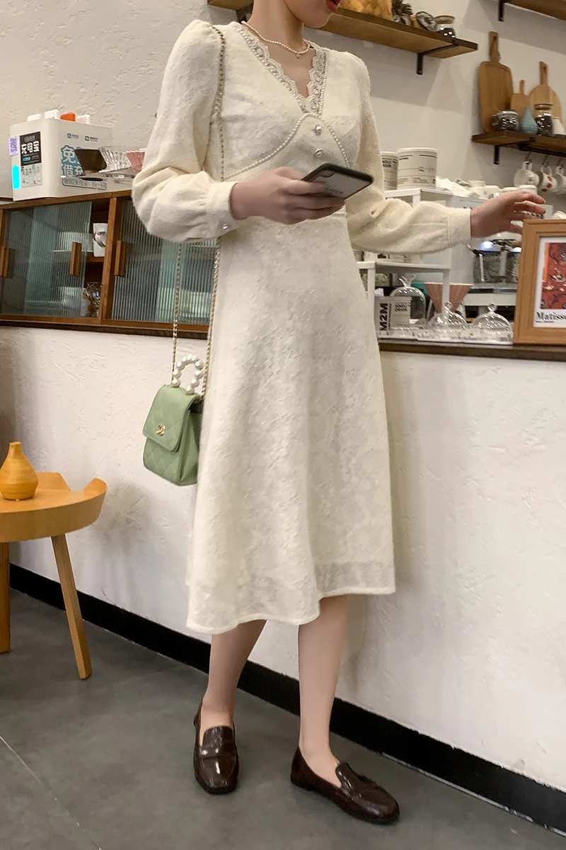 

COIGARSAM French Style Lace Women dress New High Waist V-Neck Dresses Apricot 8311