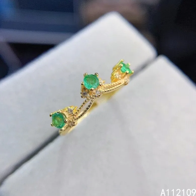 Женское кольцо из серебра 925 пробы с натуральным камнем