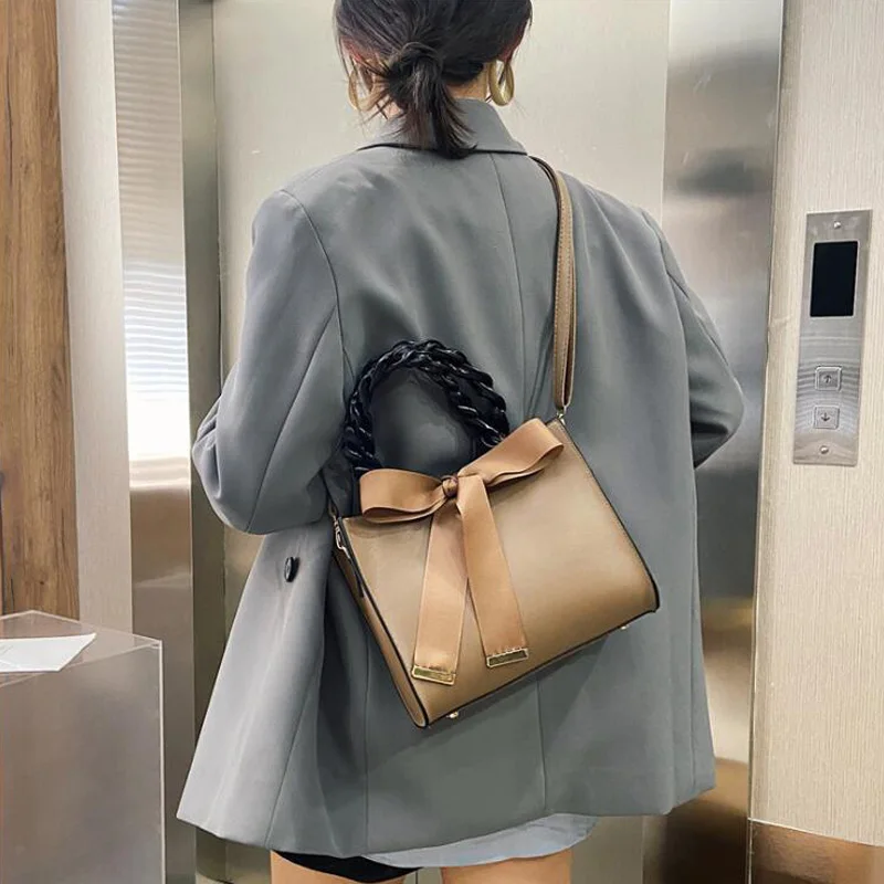 

Fashion Weaving Top-handle Bags For Women 2021 Large Capacity Shoulder Bag Bowknot Designer Handbags Lady Crossbody Bags Tote
