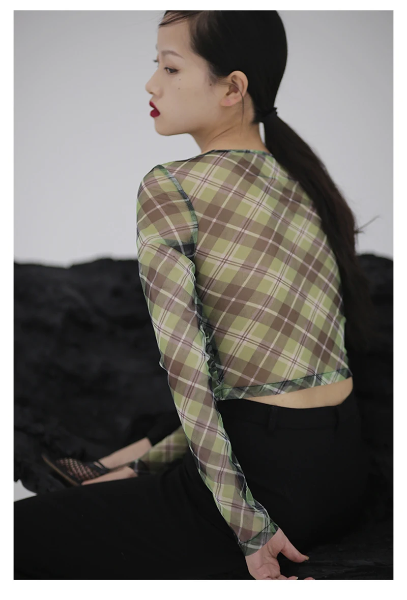 

[EAM] Women Sequins Split Joint Perspective Sexy Thin T-shirt New V-Neck Long Sleeve Fashion Tide Spring Summer 2021 1S718