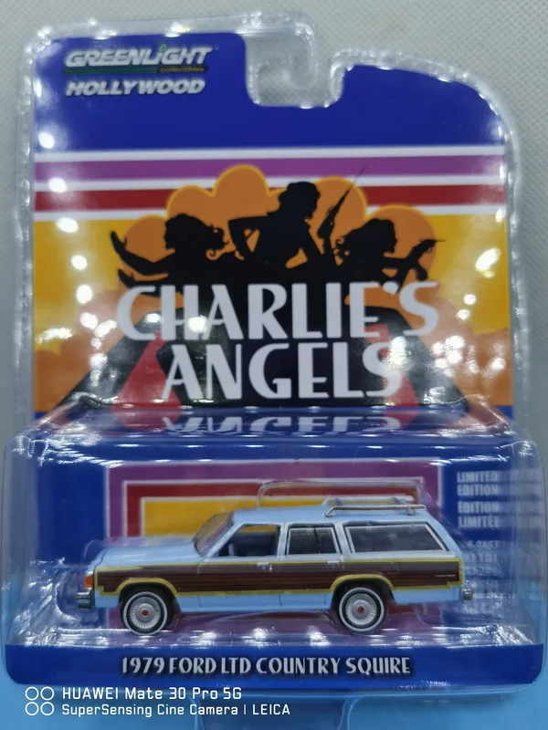 

GREENLIGHT cars 1/64 Hollywood29 1979 Ford country SQUIRE CHARLIES ANGELS Classic station wagon Collect die-cast car models toys