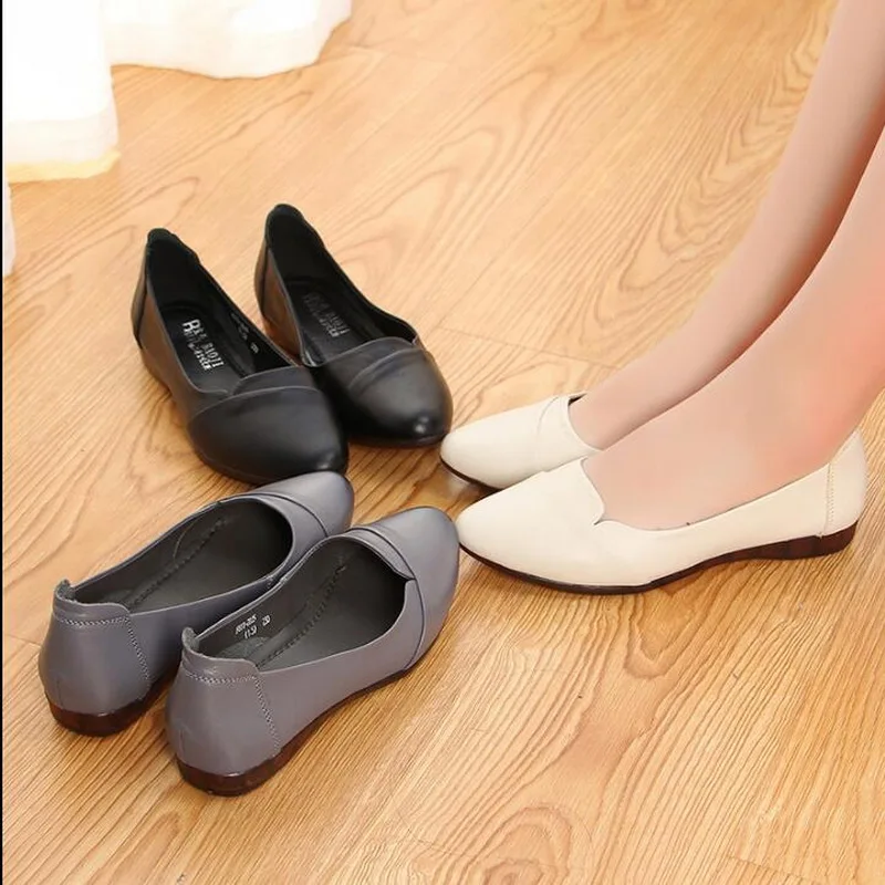 2020 New Genuine Leather Women Flats Comfortable soft Pointed Toe Solid Pregnant Driving Ladies Loafers Shoes Mother Shoes