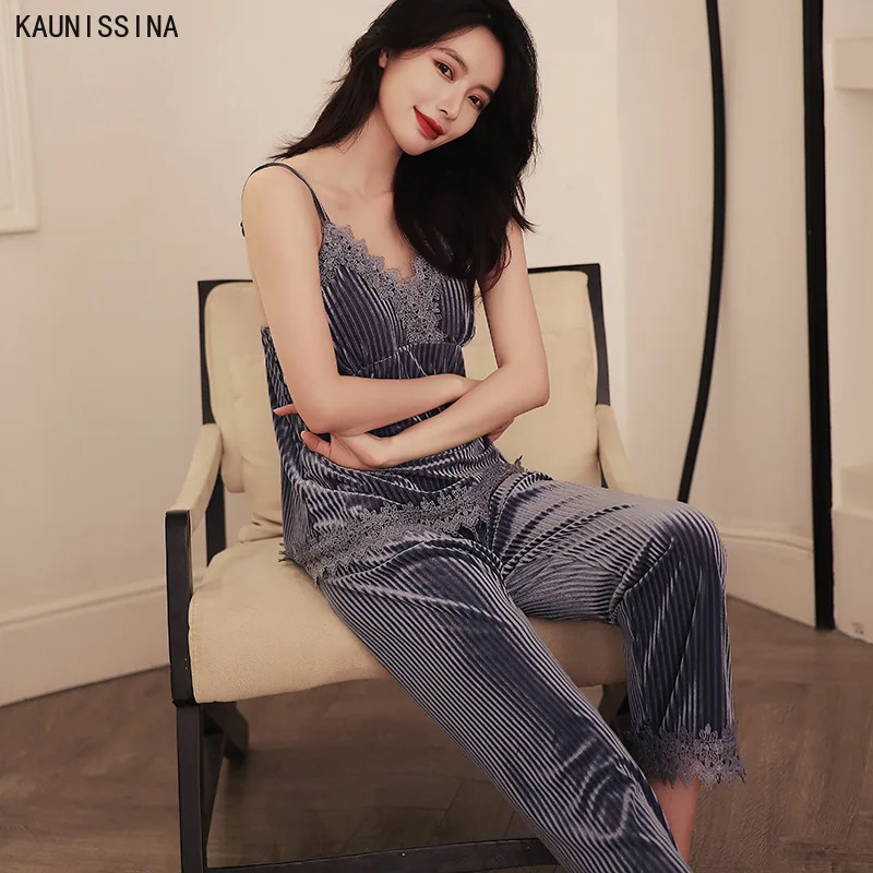 

Women 3 Pieces Velvet Pajamas Sets with Lingerie Robe Sexy Lace Sleepwear Autumn Winter Pyjama With Chest Pad Homewear Clothes