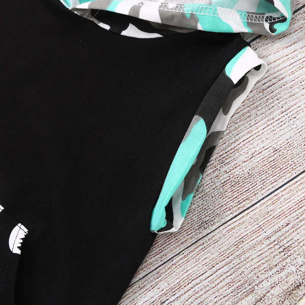 Детский камуфляжный комбинезон с капюшоном и принтом черепа|Песочники для