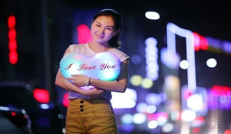 Милый светильник Love Heart Подушка для спины Удобная подушка сна светодиодный