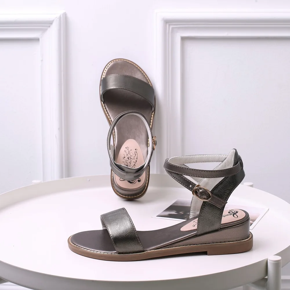 

Sgesvier 2020 hot slae new shoes woman buckle genuine leather shoes women Casual wedges shoes women leisure sandals women