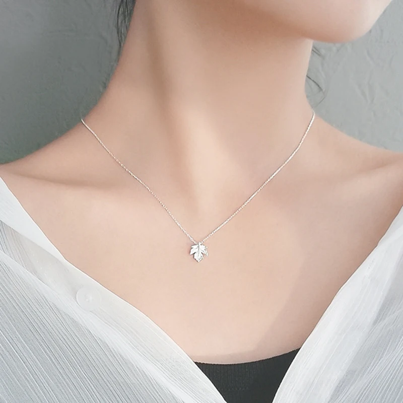 

South Korean Fashion Maple Leaf Necklace S925 Sterling Silver Exquisite Pendant for the Girl's Gift Lady Metal Jewelry
